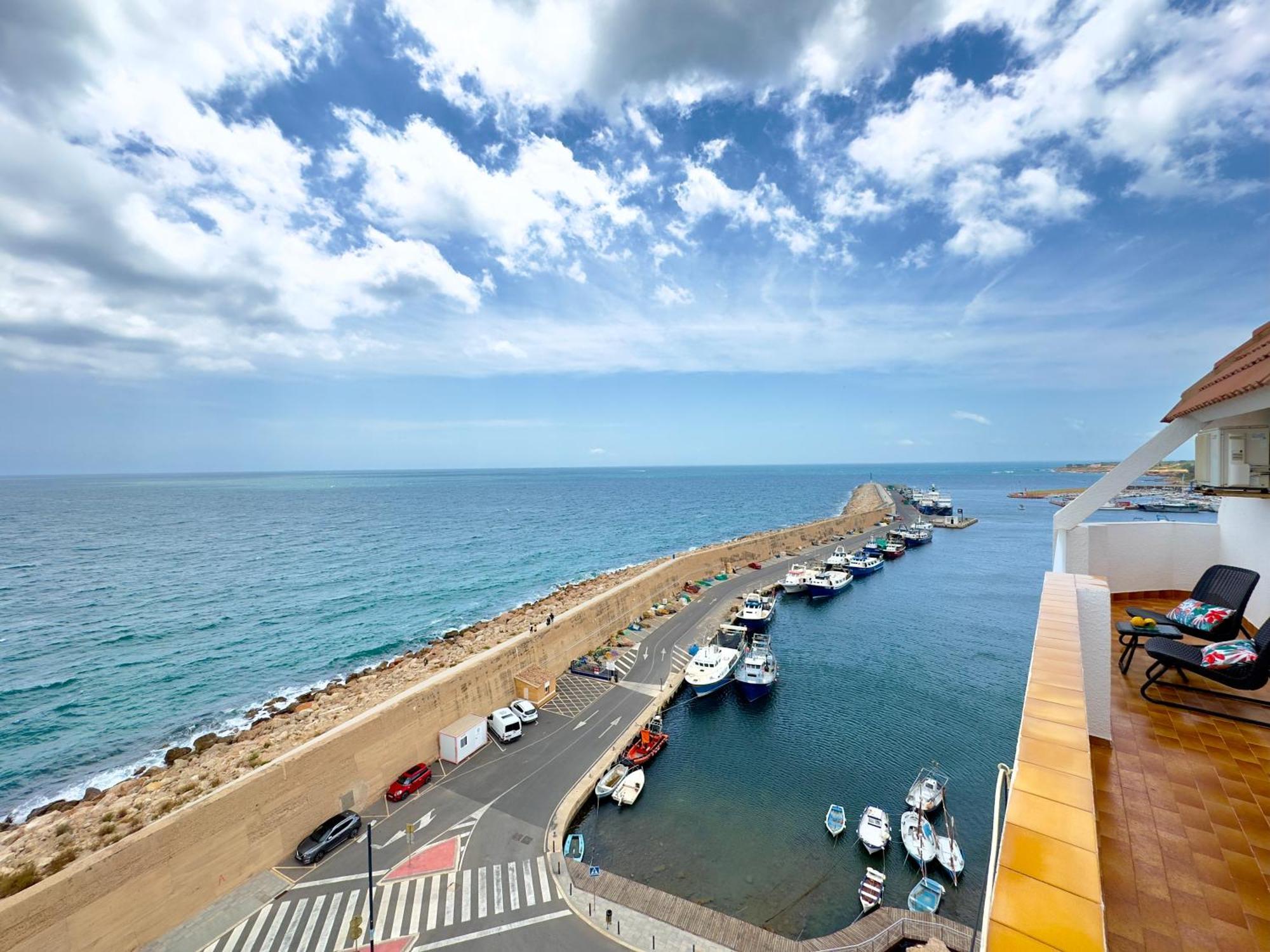 Charming Sea Front 3 Bedroom Apartment - Incredible Views! L'Ametlla de Mar Kültér fotó