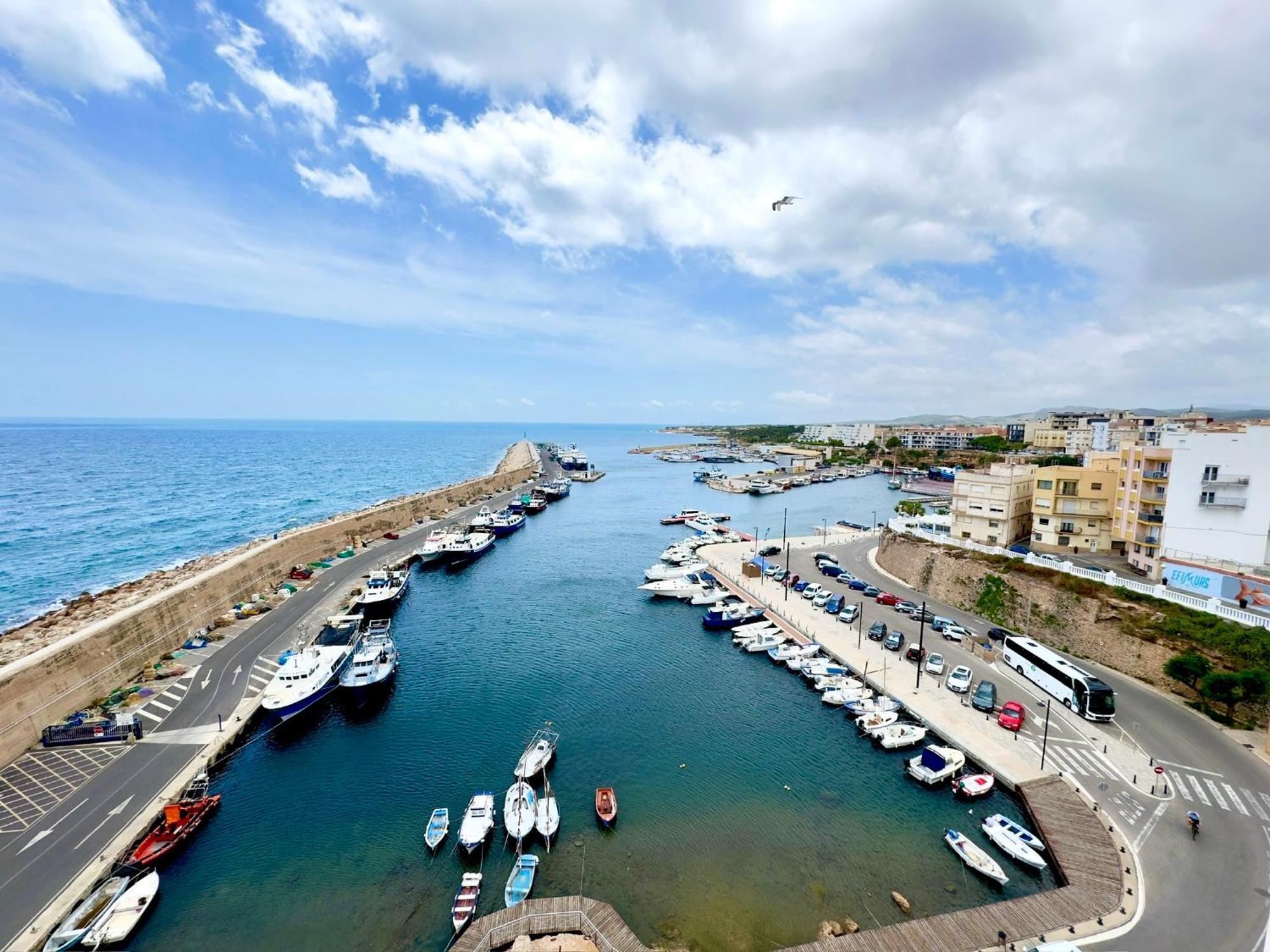 Charming Sea Front 3 Bedroom Apartment - Incredible Views! L'Ametlla de Mar Kültér fotó