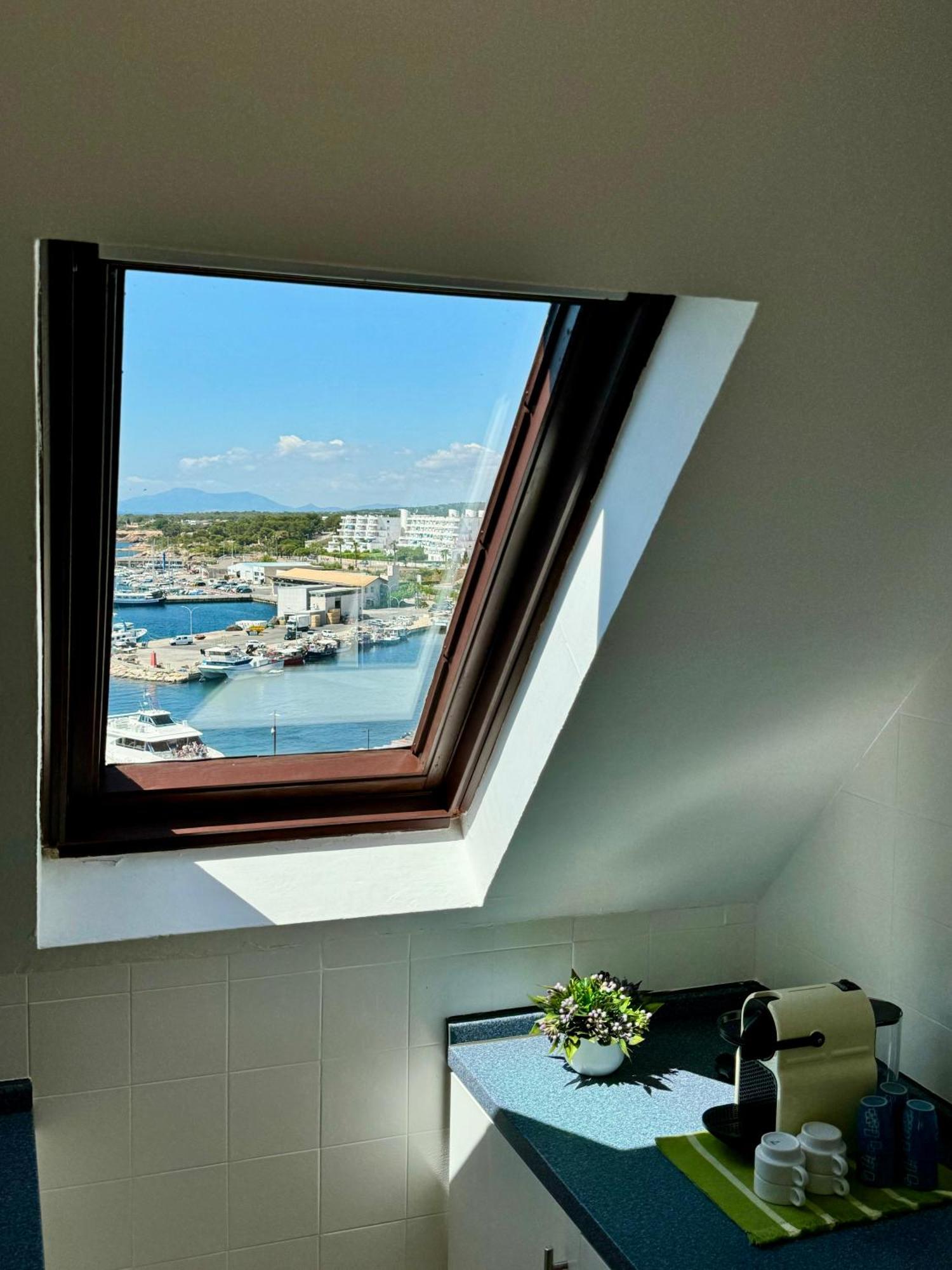 Charming Sea Front 3 Bedroom Apartment - Incredible Views! L'Ametlla de Mar Kültér fotó